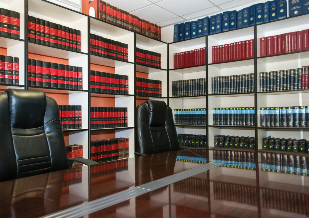 Despachos pequeños y medianos transforman el mercado legal español